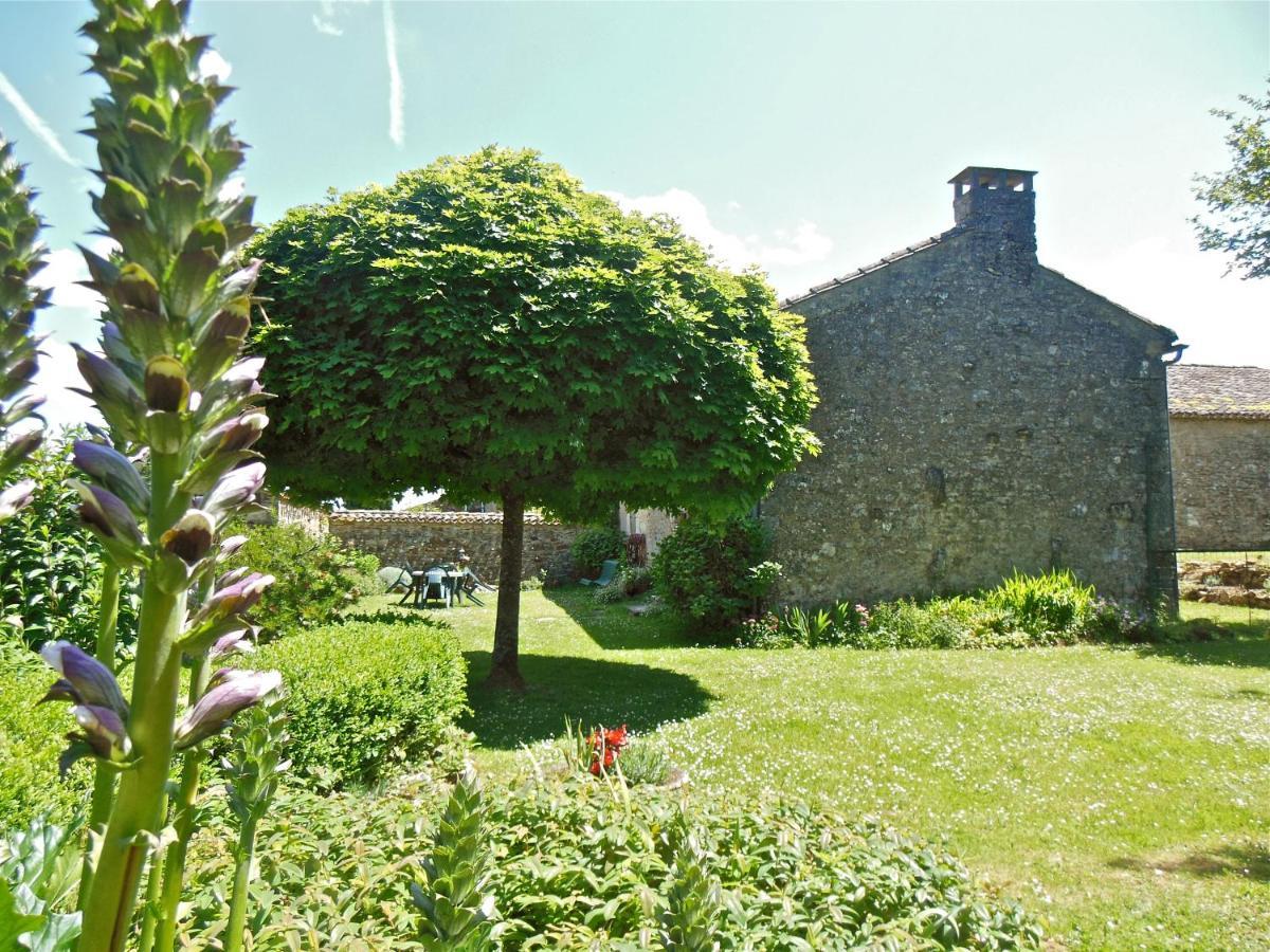Hauts De Sentelines Sejour Authentique En Pleine Nature Gavaudun Exterior photo