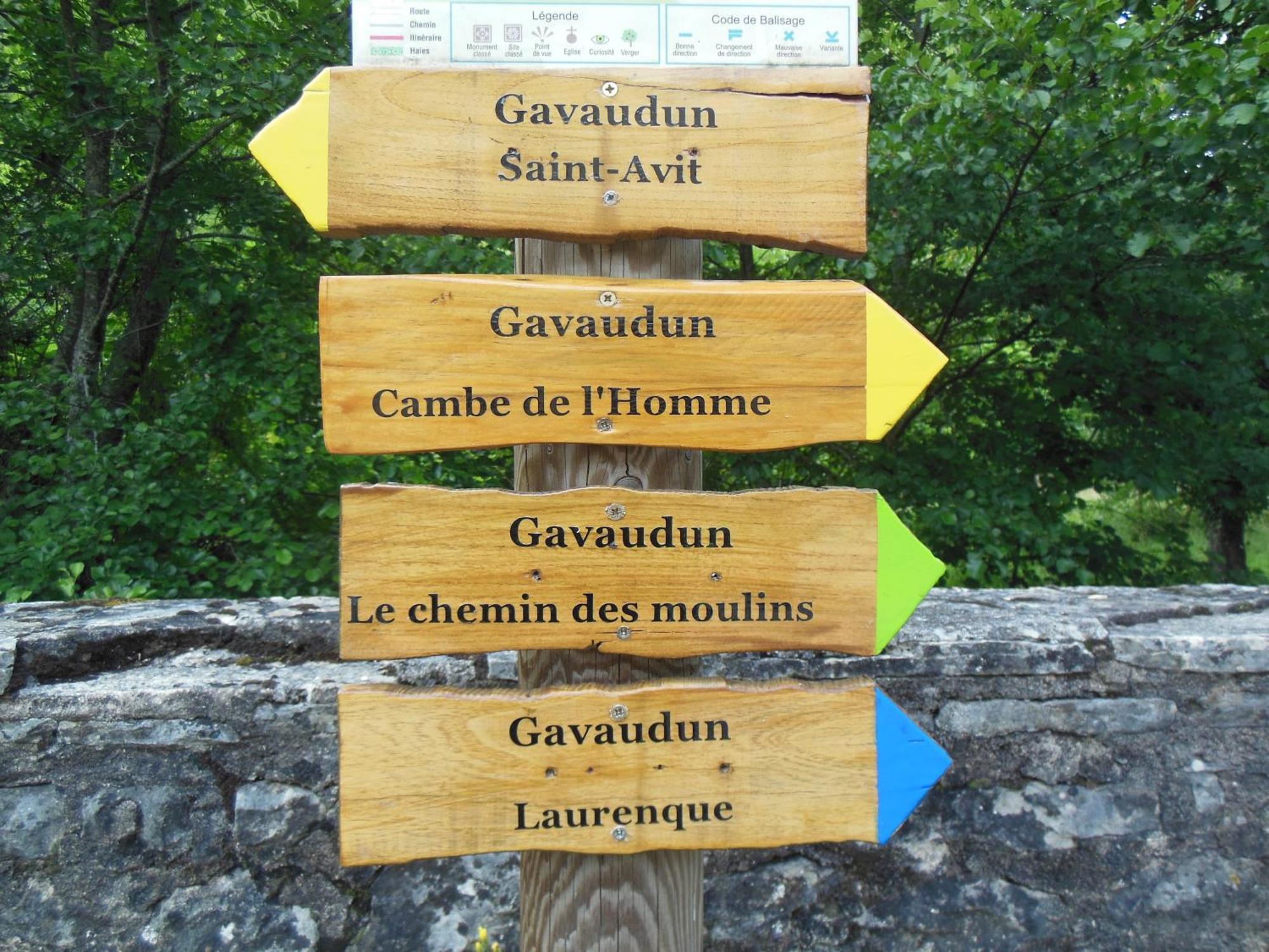 Hauts De Sentelines Sejour Authentique En Pleine Nature Gavaudun Exterior photo